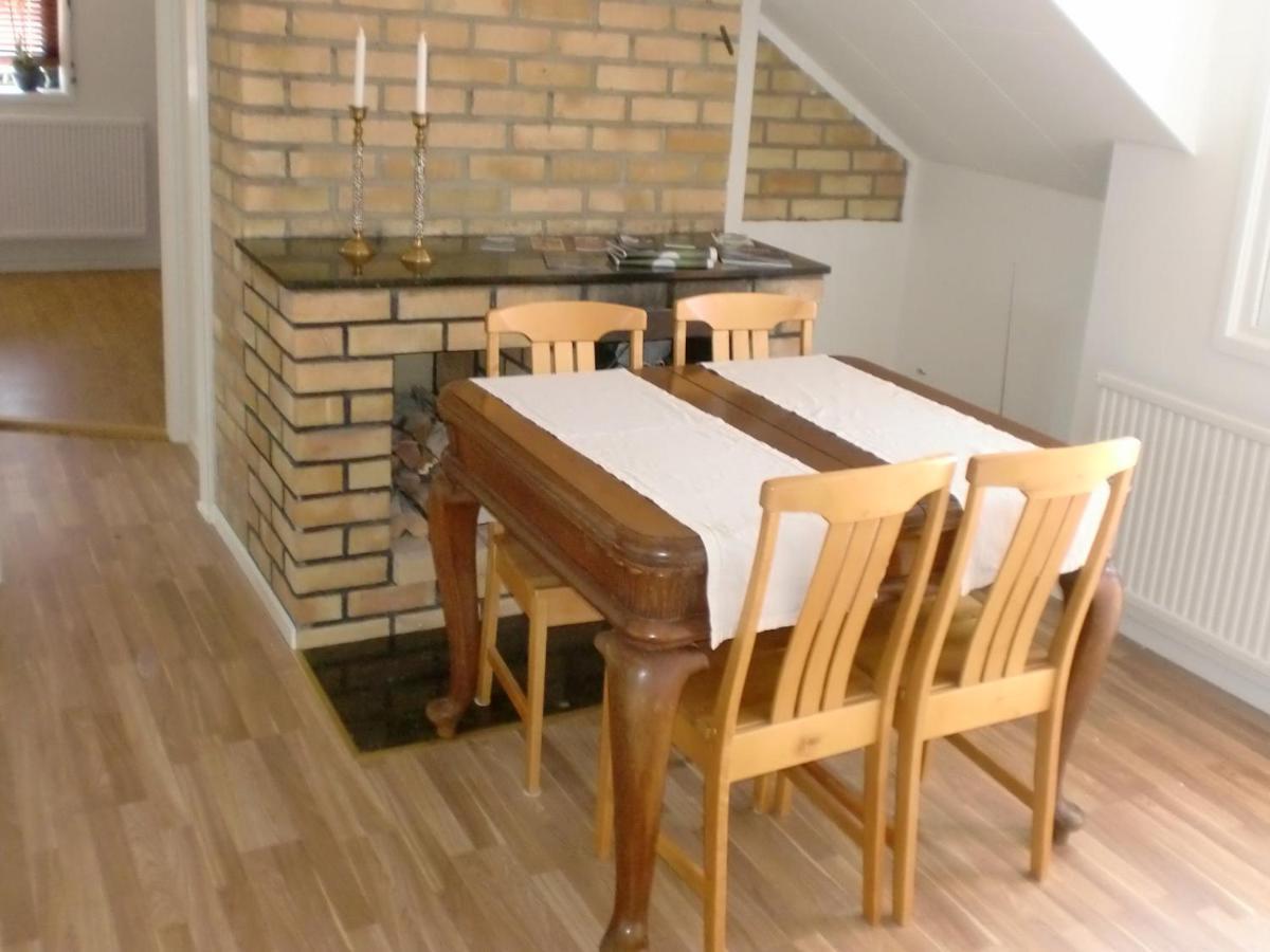 Trollhaettans Bed And Breakfast Esterno foto