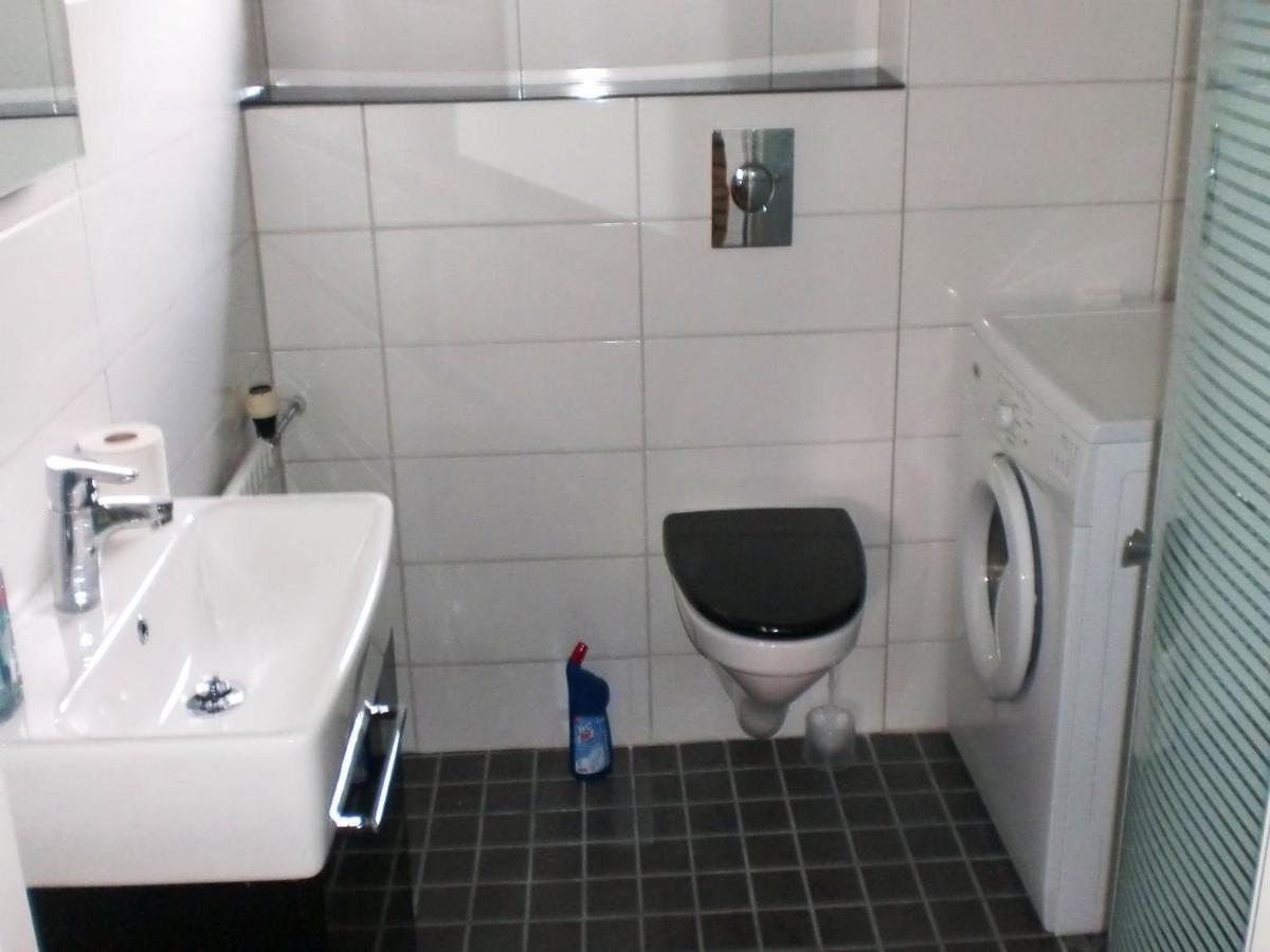 Trollhaettans Bed And Breakfast Esterno foto
